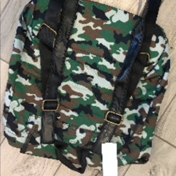 Camo Green Backpack - Picture 8 of 9